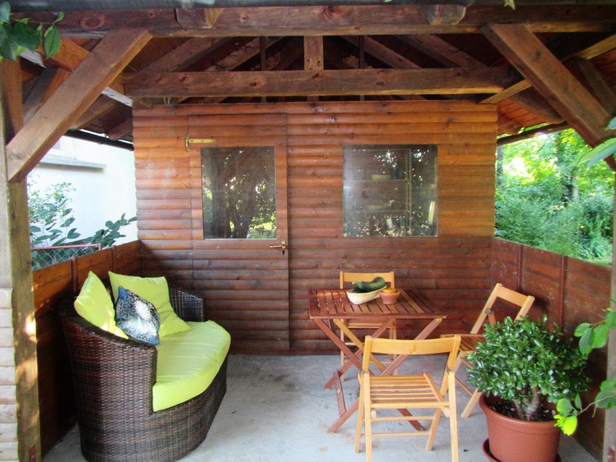 Pod Orehi Bed and Breakfast Postojna Exterior foto