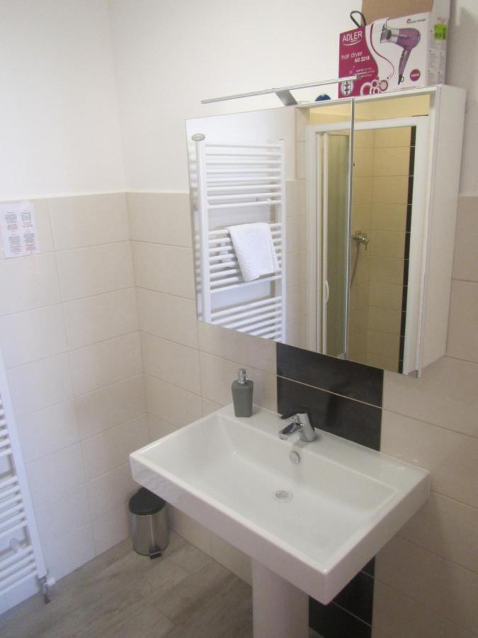 Pod Orehi Bed and Breakfast Postojna Exterior foto